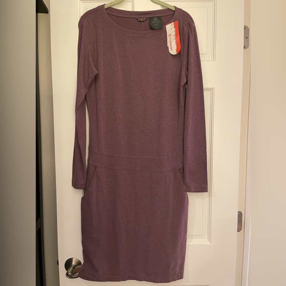 Merrell long sleeve dress. Size small. NWT